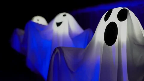 3 Halloween Ghost Lights On The Front Porch At Night Vídeos de archivo 288933034