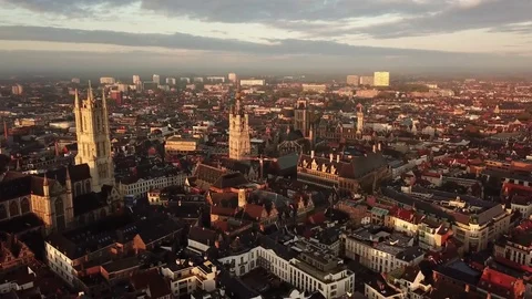 3 towers skyline Gent. Stockbeeldmateriaal 80950380