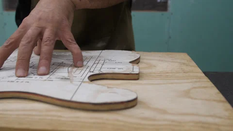 30 seconds video in Full Hd with slider movement of the hands of a luthier .. Stock Footage 236718406