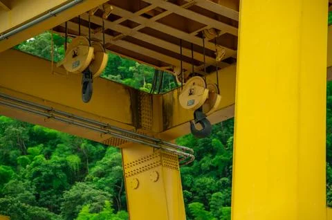 30-ton crane hook installed on hydroelectric dam. Lifting electric equipmen.. 스톡 사진