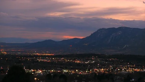 A 31 second Time Lapse clip of  the mountain range in Colorado Springs, Stock Footage 95530268