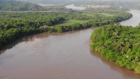 32 VARIOS Stock Footage 136204035