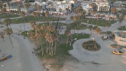 360 around Venice Beach Stock Footage 284053334