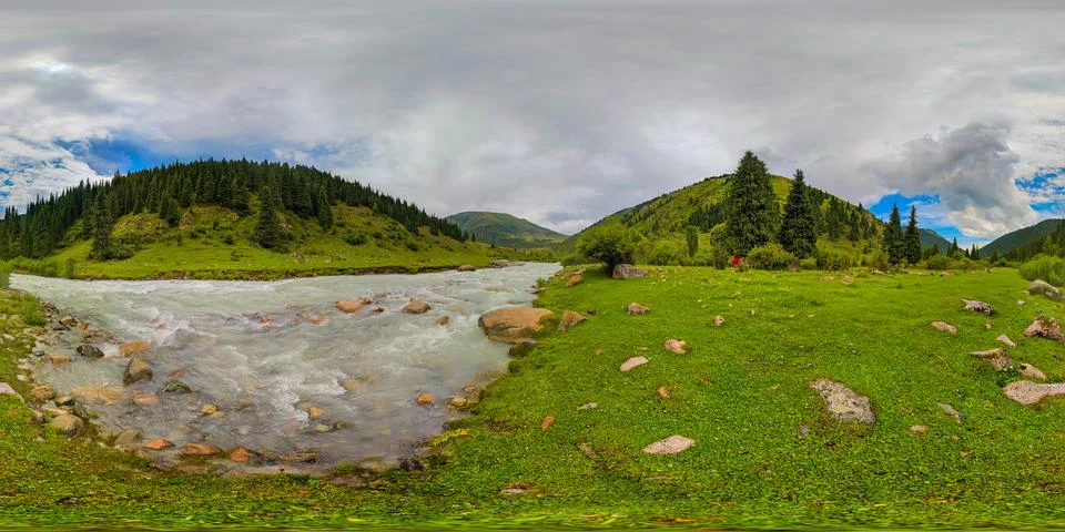 360 Degree Equirectangular Panorama of Mountain Valley with Red Structure Fotos de archivo
