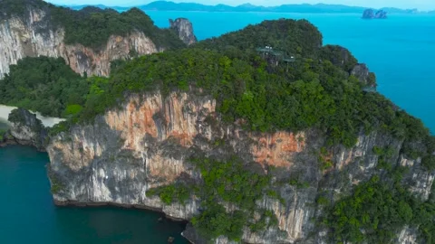 360-degree observation deck on top of a cliff. Stock Footage 323377040