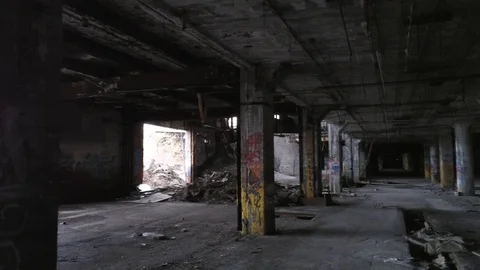 360 Degree View Inside An Abandoned Detroit Factory That’s Falling Down Stock Footage 106685019