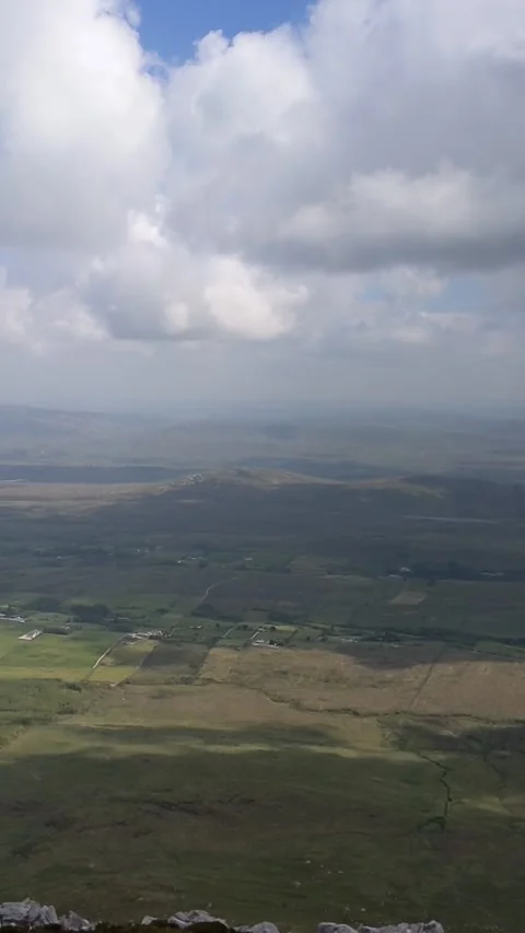 360 degree view from the top of Muckish Mountain, Co. Donegal. Video stock 170487950