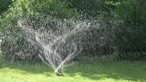360-degree water sprinkler 動画素材 243673479