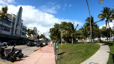 360 degrees panorama of world famous Ocean Drive in South Beach Stock Footage