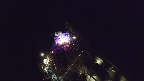 360 Drone Fly Over Concert Lights Flashing Crowd Dancing 動画素材 78554556