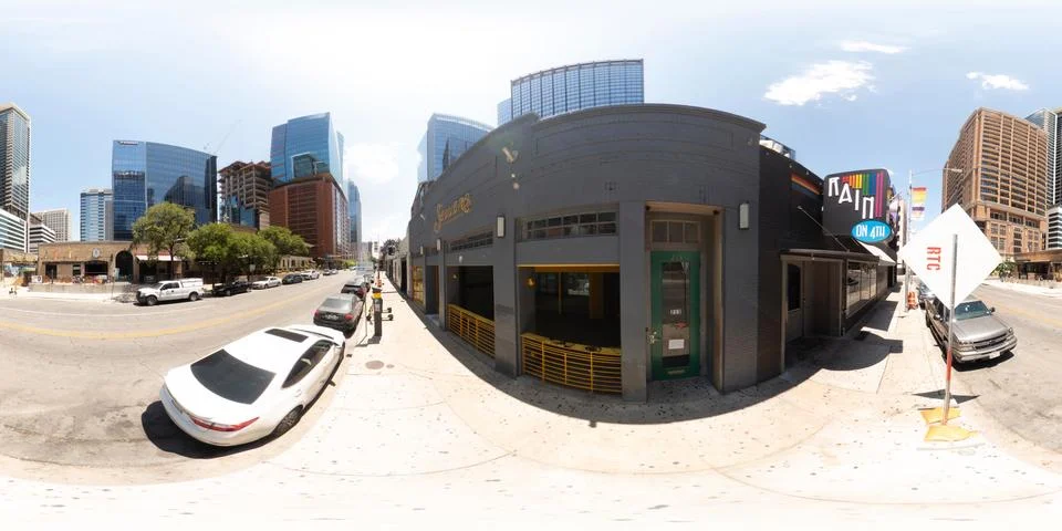 360 equirectangular photo of Rain on 4th Gay Club Downtown Austin Texas Stock-Fotos