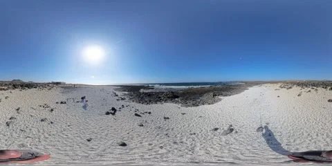 360 VR close-up of Popcorn Beach's unique rhodoliths, Spain 库存影片 312936268