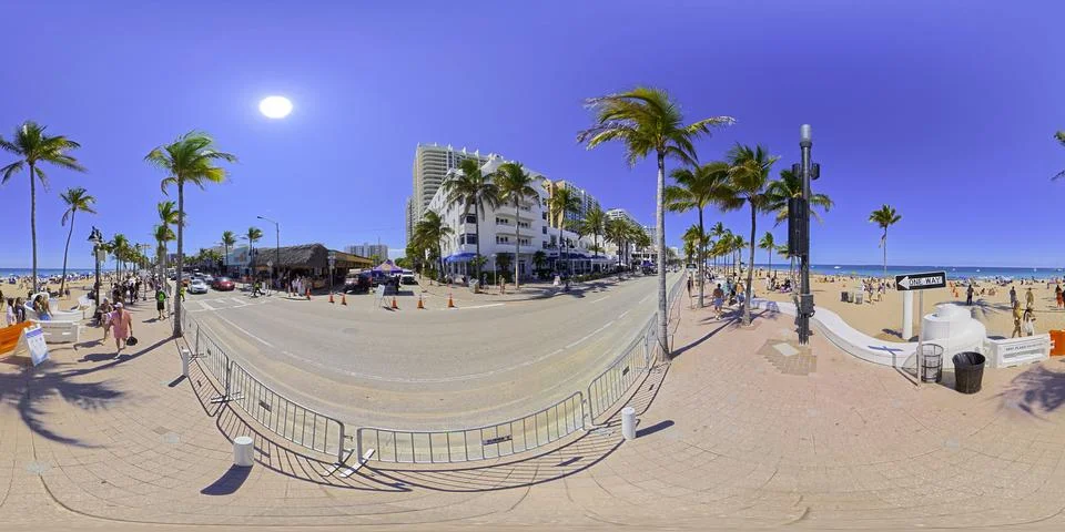 360 VR equirectangular photo of spring break crowds on Fort Lauderdale Beac.. Foto stock