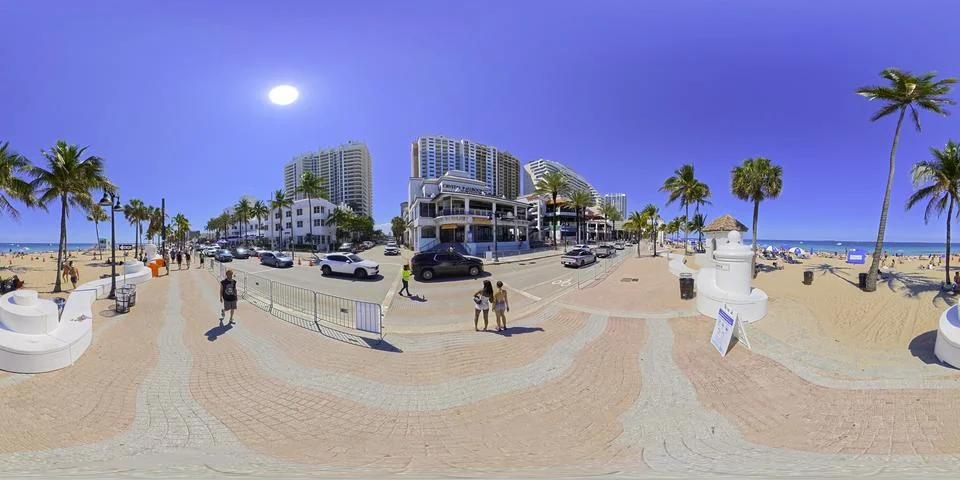 360 VR equirectangular photo of spring break crowds on Fort Lauderdale Beac.. Fotos de archivo