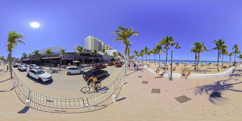 360 VR equirectangular photo of spring break crowds on Fort Lauderdale Beac.. Fotos de archivo