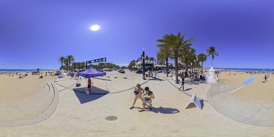 360 VR equirectangular photo of spring break crowds on Fort Lauderdale Beac.. Foto stock