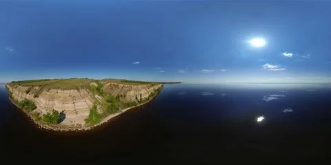 360 VR flight over the largest European Volga river Vídeo Stock 148239923