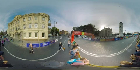 360 VR video countdown and start of running competition Vilnius marathon. Stock Footage 106285059