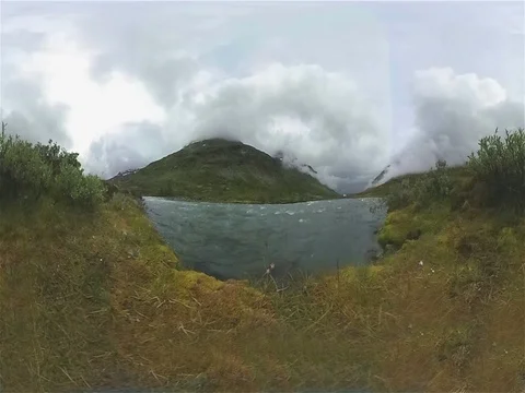 360 VR view of a river valley in a peaceful day Vídeos de archivo 78504666