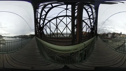 360 VR View at Trains on an Old Railway Bridge in Prague, Czech republic 動画素材 121358385