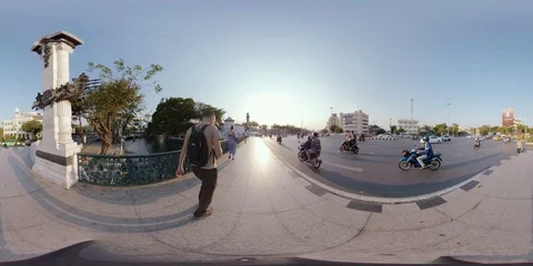 360VR Phan Fa Lilat Bridge near Mahakan Fort in Bangkok. Video stock 90860385