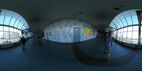 360Vr Video Man Walking Central Railway Station Kiev Sysadmin Day People Stock Footage 65415845