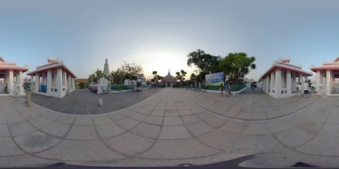 360VR Wat Arun, Temple of Dawn, Buddhist temple in Bangkok Stock Footage 90663589
