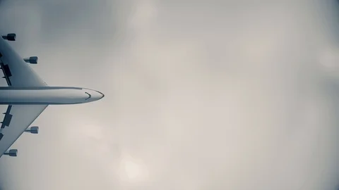A 3D Animated Airplane passing through the clouds Video stock 86433331