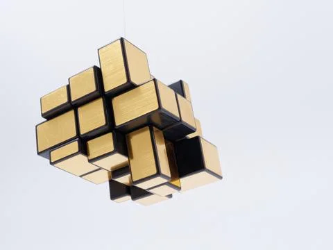 3d cubes of different sizes in a pyramid on a white background Illustrazione stock