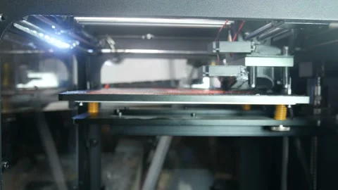3D modeling with a printer 動画素材 89906477