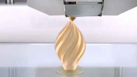 3D Printer, 3D printing golden ornament, Close Up, Detail, CU, Lockdown Vidéo 98840474