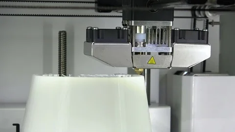 3D printer in the production of plastic elements Video stock 123053343