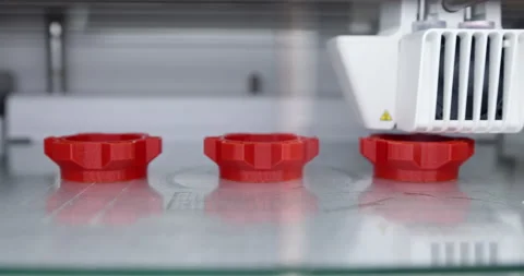 3D printer working on heavy duty plastic cogs Video stock 165984362