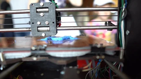 3D printer working in progress . Stock-Footage 108330758