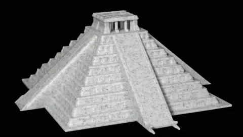 3D printing Chichen Itza pyramid timelapse Stock Footage 166318986