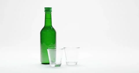 3d render of isolated studio korean soju bottle alcohol beverage and glass .. Video stock 276454376