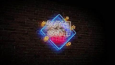 3D Rendering Buy One Get One Free Neon Sign with a Brick Wall Background 库存影片 131424609