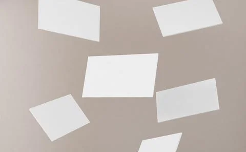 3d rendering of Illustration of many blank white business cards on a brown Illustrazione stock