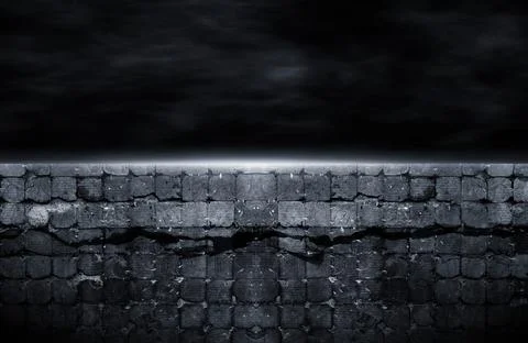 3D rendering The old wall was cracked at night, with fog on a black backgroun Ilustración de archivo