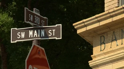 3rd and Main St Sign Stock Footage 92226867
