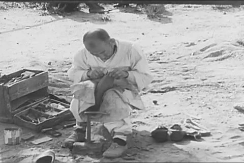 3rd Infantry Division reached 38th parallel - 1950 Video stock 103590597