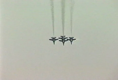 4 jet breakaway Stock Footage 299960