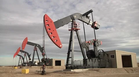 4 Pumping Units Low Angle 스톡 동영상 43030908