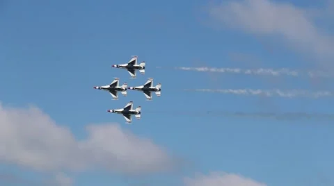 4 Thunderbird partical flyby loop Video stock 46260403