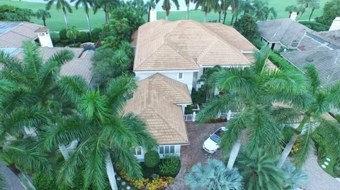 40 St Thomas crane dolly shot of front yard birds eye view. Stock Footage 55287214