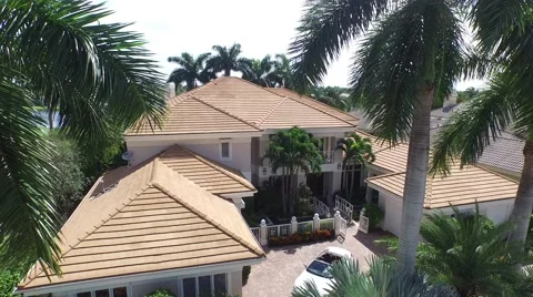 40 St Thomas crane up to view golf course Stock Footage 55288109