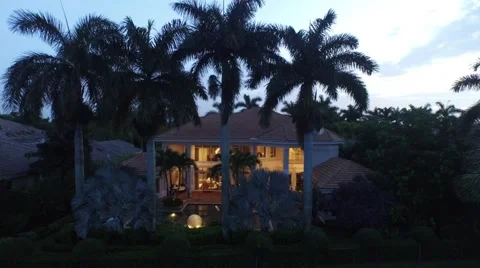 40 St Thomas crane up to view horizon. Video stock 55288378