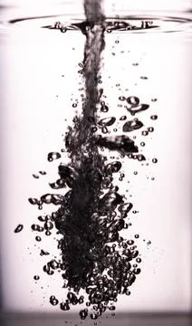 401.Water Stream Creating Rising Bubbles In Clear Liquid 스톡 사진
