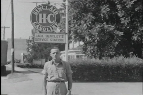 40s gas station 3 Stock Footage
