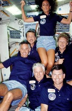 41D-12-034 (30 Aug.- 5 Sept. 1984) --- Following the completion of their s... Stock Photos
